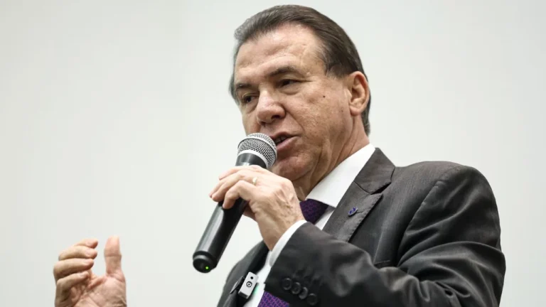 Novo Acordo Regula Trabalho em Feriados no Comércio a Partir de Hoje