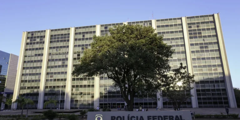 Operação da Polícia Federal agora combate lavagem de dinheiro do PCC