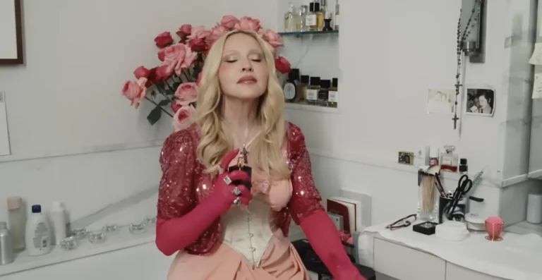 Perfume especial da coleção de Madonna é tendência em moda