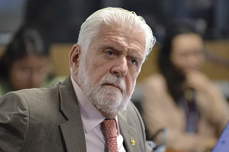 Pesquisa revela impacto da PF no Senado da Bahia e Jaques Wagner