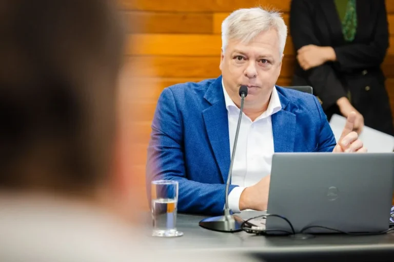 Projeto do PT trava limites de cotas em SC