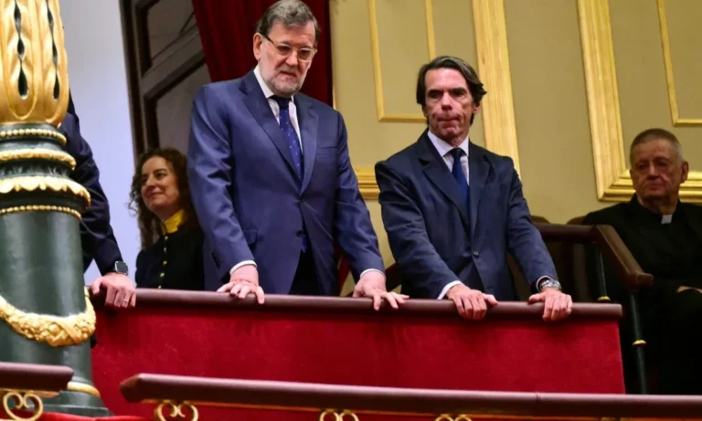 Racismo em artigo de ex-primeiro-ministro espanhol é denunciado