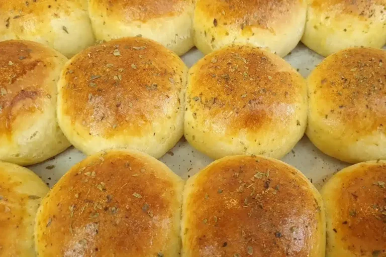 Receita de pão de cebola super macio e cheiroso para elogios