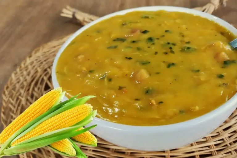 Receita de sopa de milho verde cremosa e saborosa com tempero caseiro