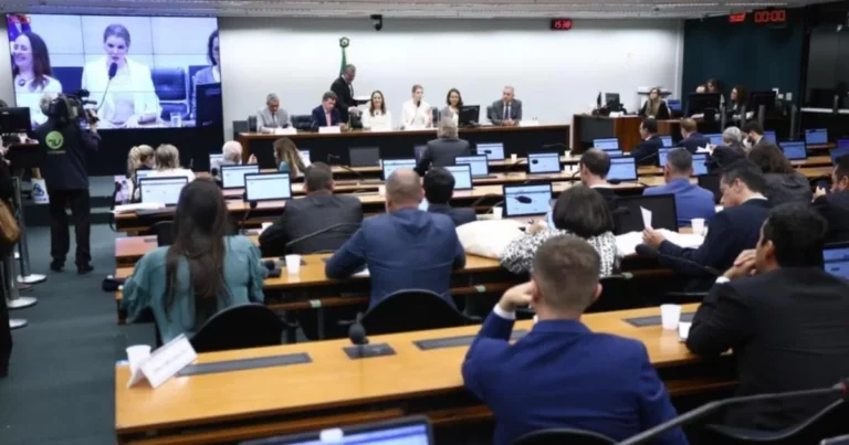 Regulamentação da IA deve ser aprovada após recesso parlamentar