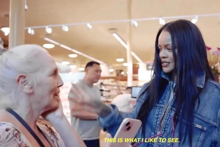 Rihanna emociona com look e resposta a fã com câncer