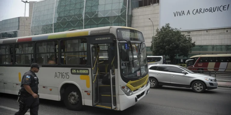 Rodoviários do Rio confirmam estado de greve até amanhã