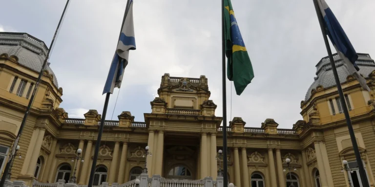 STF confirma julgamento sobre sucessão no governo do RJ hoje