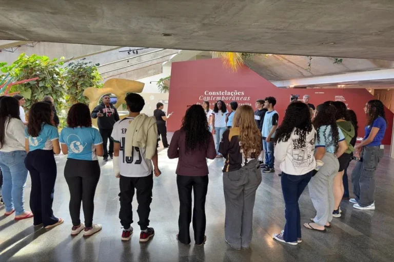Saúde e bem-estar: alunos do ensino médio na mostra Constelações Contemporâneas