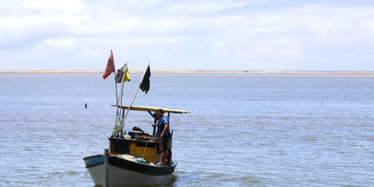 Seguro-defeso retroativo para pescadores artesanais no Brasil