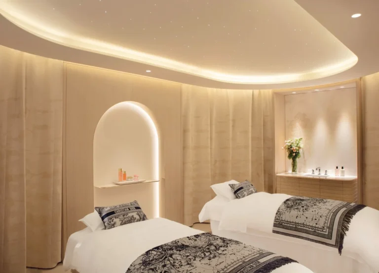 Tendência Dior Spa: fototerapia para jet lag e sono