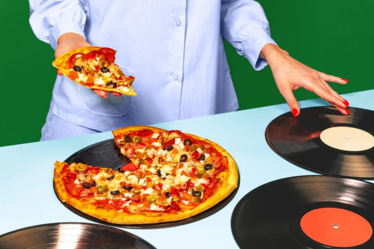 Tendência de Moda: Manu Gavassi e Bianca Comparato no Dia da Pizza