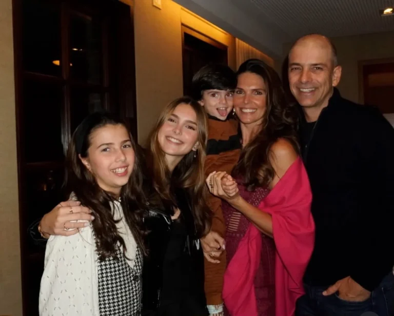 Tendência de estilo: Daniella Sarahyba comemora 42 anos em família