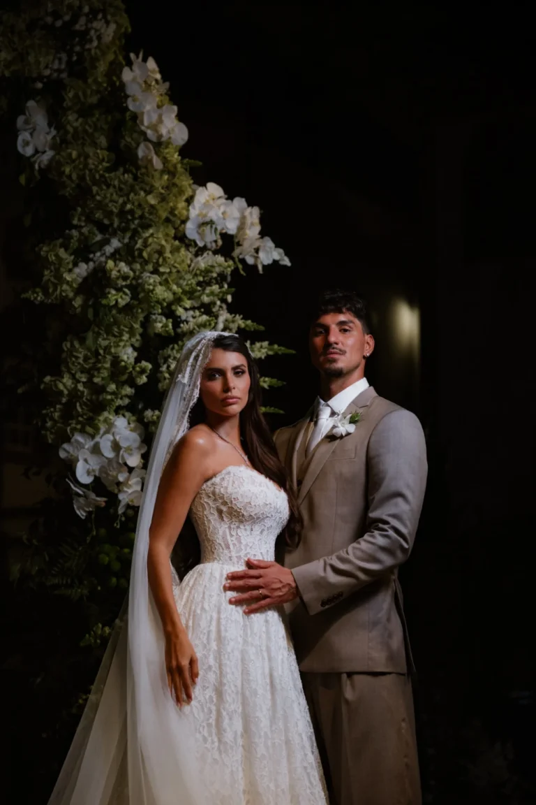 Tendência de moda: Isabella Arantes e Medina anunciam noivado