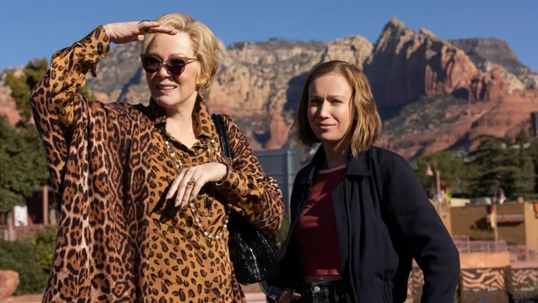 Tendências de moda no Emmy 2026: 'The Pitt' e 'Hacks' em destaque