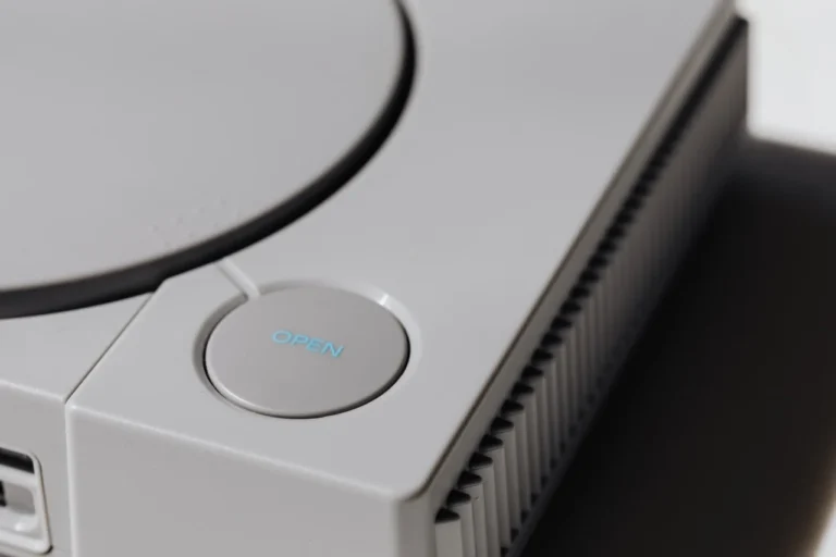 Tradução de clássico do PlayStation 1 para PT-BR é anunciada