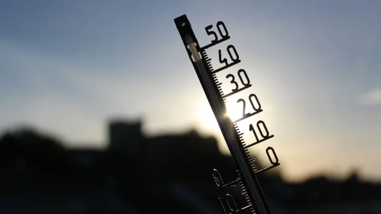 Triângulo Mineiro: Alerta de umidade baixa, manhãs frias e temperaturas de até 32ºC; previsão de chuvas no fim de semana
