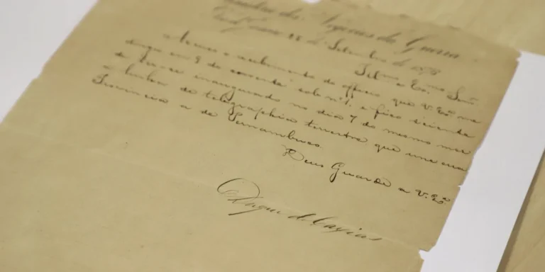 Venda ilegal de documentos históricos afeta turismo no Brasil