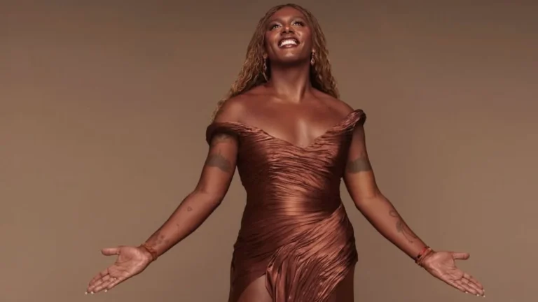 Viral: Liniker inicia turnê com show lotado em São Paulo