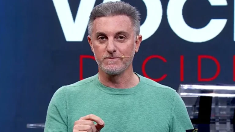 Viral: Luciano Huck enfrenta perrengue ao vivo nas redes sociais