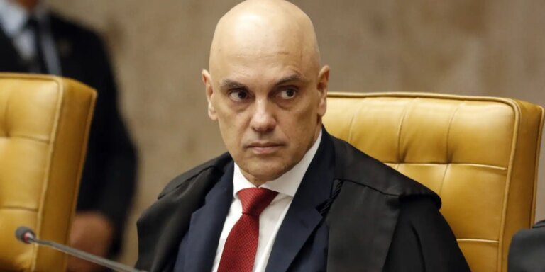 Visitas de Flávio a Bolsonaro na prisão domiciliar suspensas