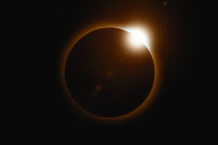 Eclipses de agosto: dicas de astrologia para sua saúde e bem-estar