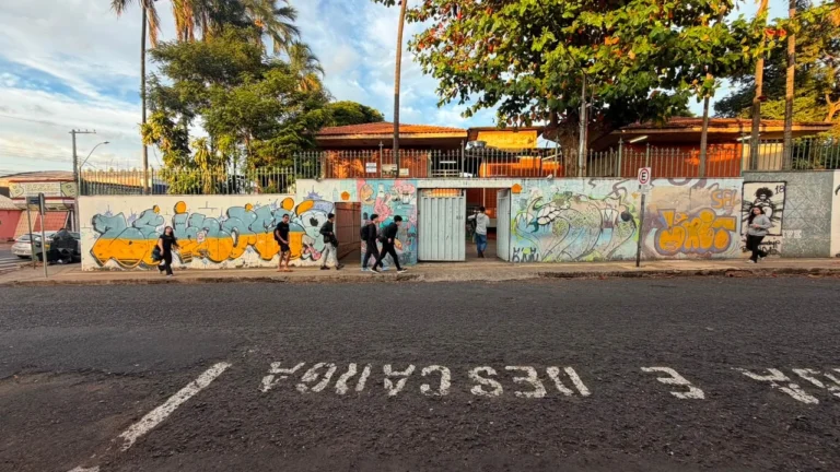 Volta às aulas em Uberlândia: mais de 118 mil estudantes retornam às escolas nesta segunda-feira