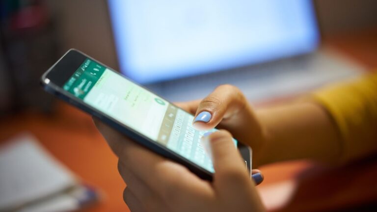 WhatsApp bloqueia contas sem aviso e admite erro; entenda o que aconteceu