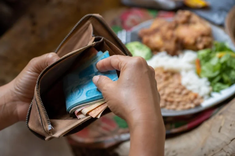 Bolsa Família de agosto é pago a beneficiários com NIS final 4
