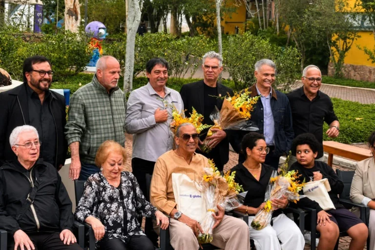 Calçada da Fama dos Estúdios Globo homenageia 11 nomes da televisão brasileira