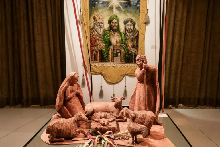 Exposição em Niterói aproxima bordados e tradições da folia de reis
