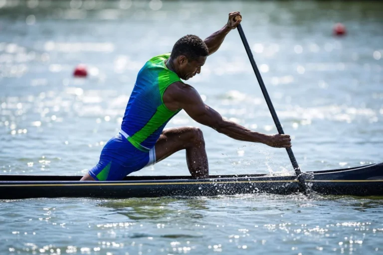 Isaquias Queiroz conquista o ouro no C1 500m no Mundial de Canoagem