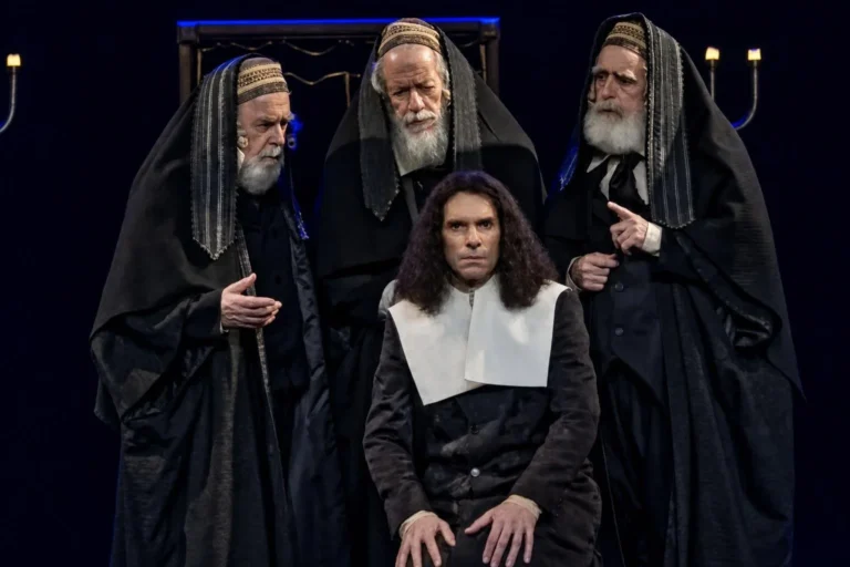 “O Deus de Spinoza” apresenta drama filosófico sobre fé e liberdade
