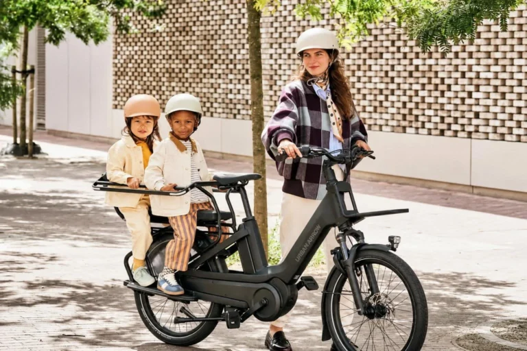 Urban Arrow lança bicicleta elétrica de carga para famílias nos EUA e no Canadá