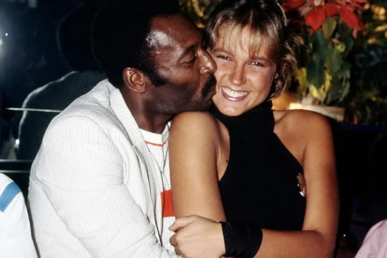 Xuxa encerrou relacionamento de seis anos com Pelé após relatos sobre outras mulheres