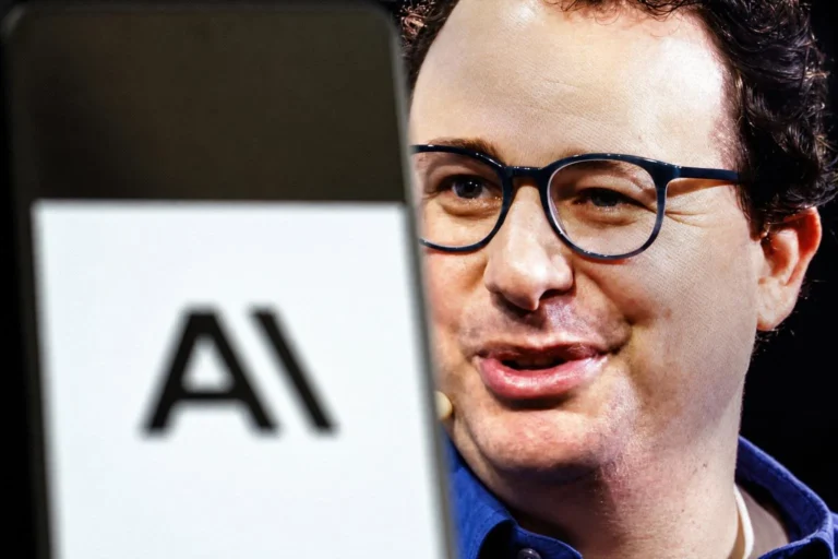 Ação nos EUA acusa Anthropic, OpenAI, SpaceXAI e Google de acordo para desacelerar avanço…