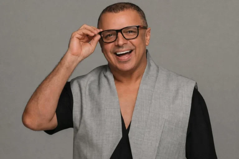 Agente relembra início da carreira de Fernando Fernandes como modelo em documentário