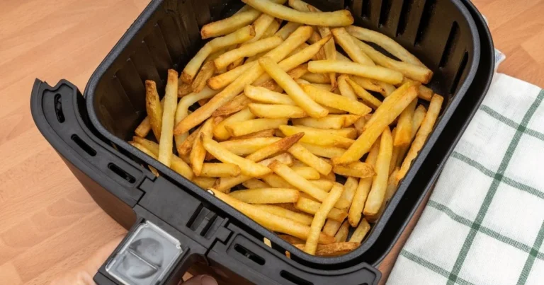 Batata frita na airfryer: crocante e fácil de preparar