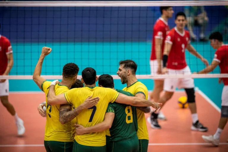 Brasil supera Chile na estreia do Sul-Americano de vôlei masculino