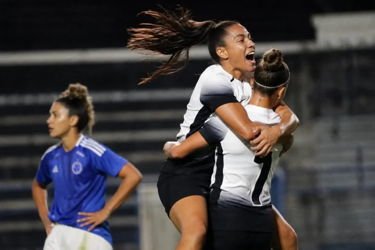Corinthians vence o Cruzeiro e chega pela 10ª vez seguida à semifinal do Brasileiro Femini…