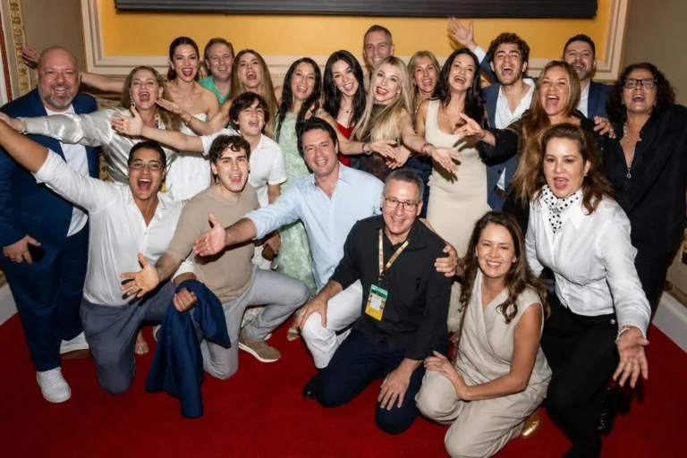 “Deixe-me Viver” é aplaudido de pé após première mundial em Miami