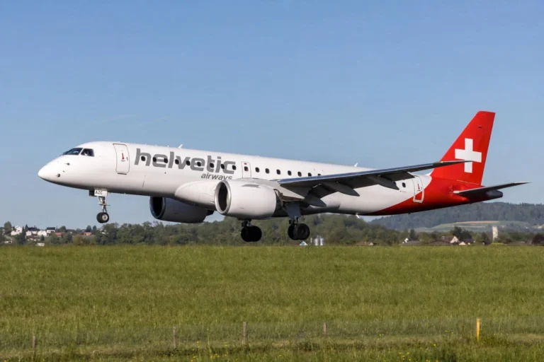 Embraer E2 ganha espaço com menor consumo e entrega mais rápida que Airbus e Boeing