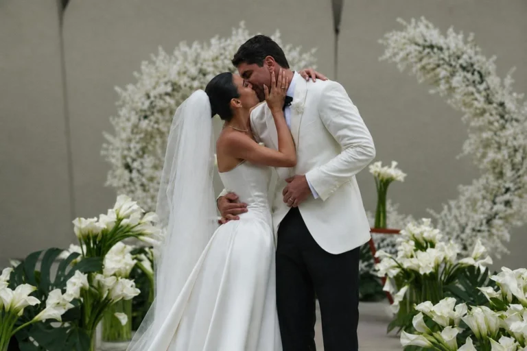 Julia Gama oficializa união com Victor Oliveira em festa para cerca de 600 convidados em T…