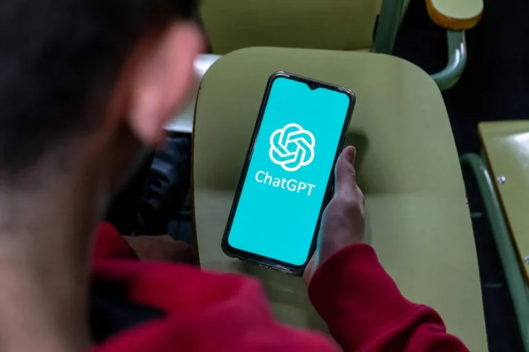 OpenAI suspende novas assinaturas do ChatGPT Pro após alta demanda pelo GPT-6 Astra
