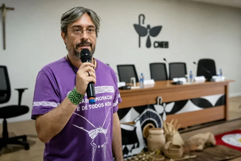 Pesquisa aponta que 54% dos projetos sobre direitos indígenas no Congresso são desfavoráve…