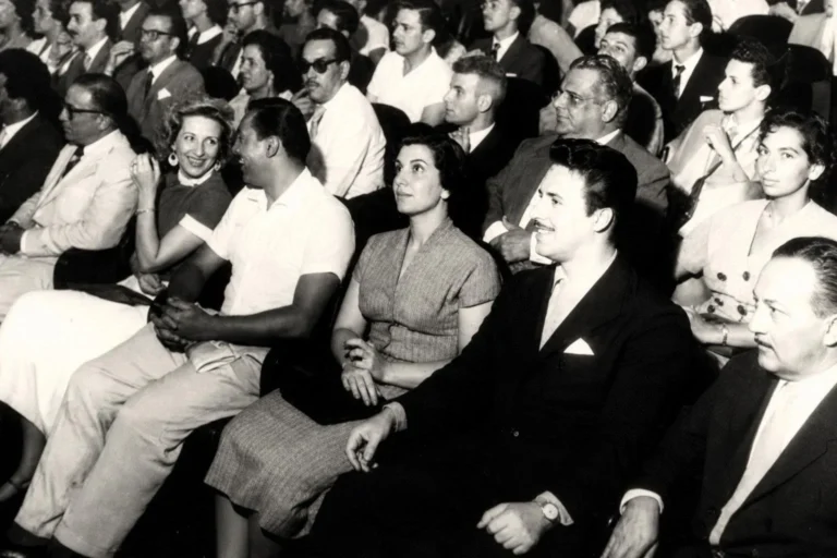 Rádio Nacional completa 90 anos desde a estreia pelas ondas do rádio