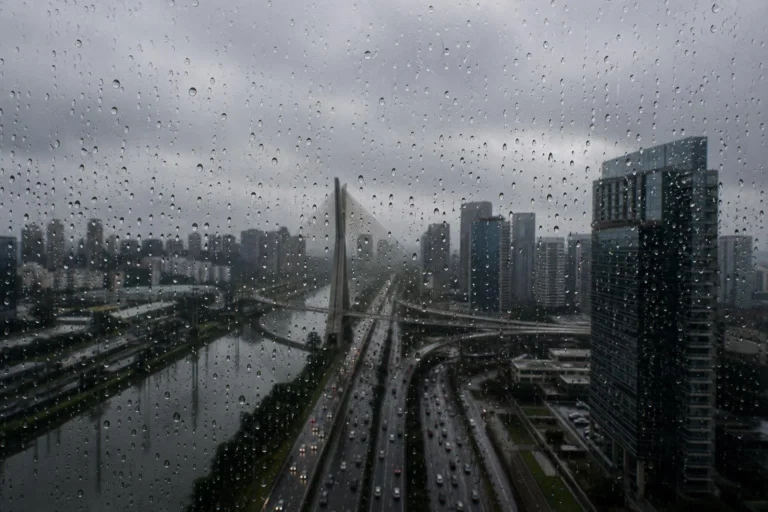 São Paulo acumula 198,2 mm de chuva em setembro, o quarto maior volume histórico do mês