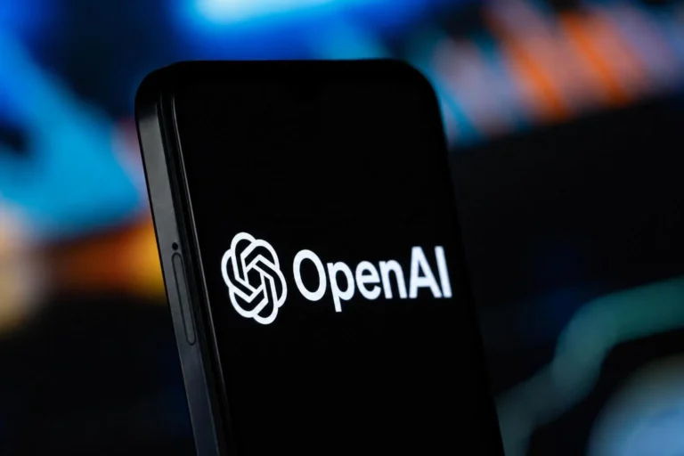 The Seattle Times e Notíciasday processam OpenAI e Microsoft por uso de reportagens