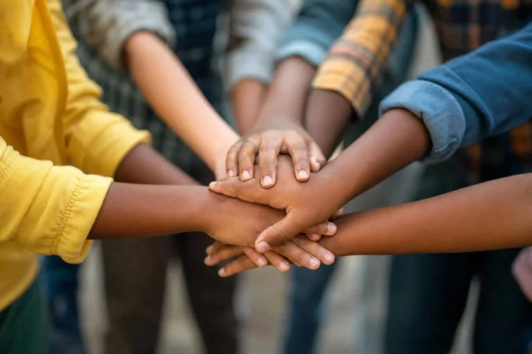 Agenda 227 entrega propostas para ampliar proteção de crianças e adolescentes
