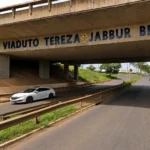 Cadeirante de 75 anos é atropelado ao trafegar pela Avenida Segismundo Pereira, em Uberlân…